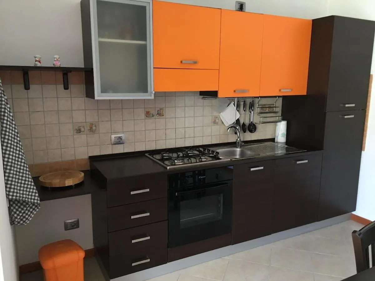Malpensa Airport Apartment On The Lake Somma Lombardo